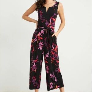 EUC Joseph Ribkoff Black Floral Stretch Sleeveless Jumpsuit Size 8